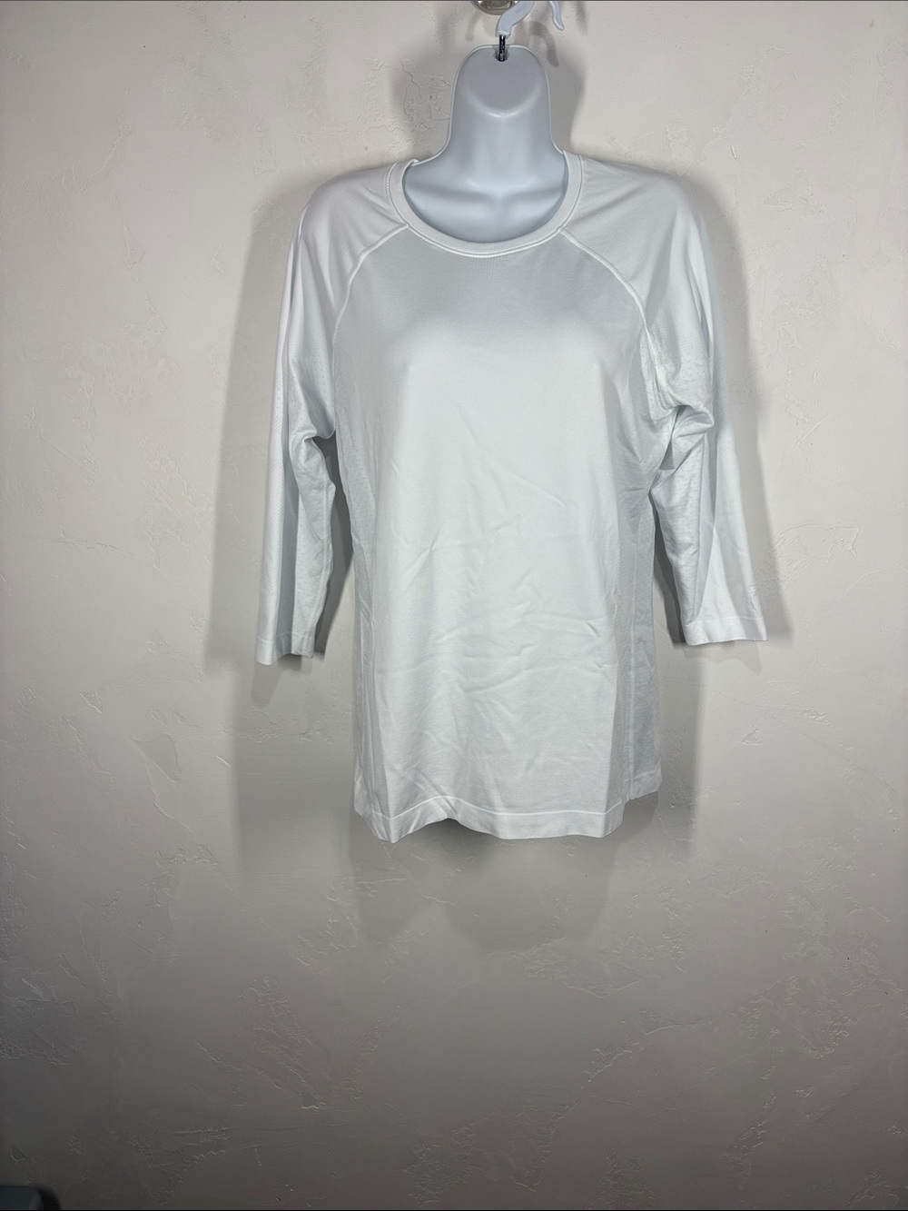 Figs Seamless Women’s Classic White 3/4 Sleeve Top size XL